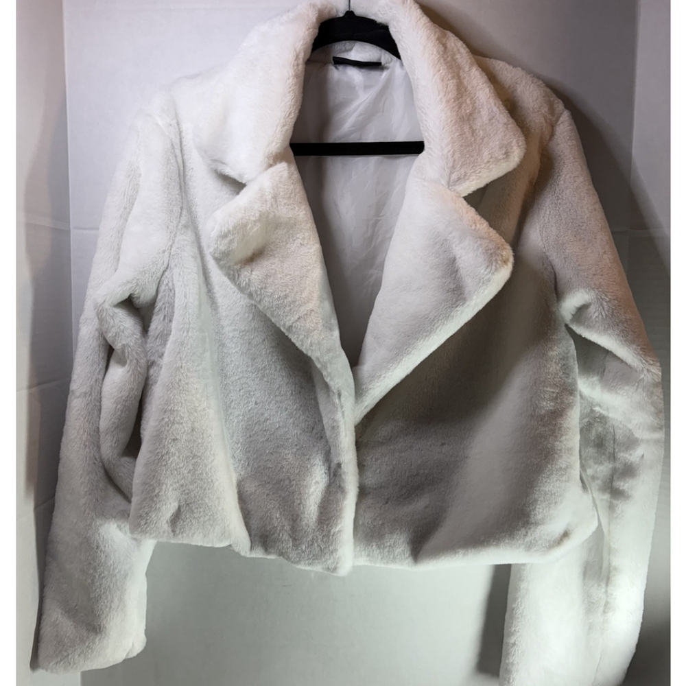 Jolie & Joy Faux Fur Shrug Bolero White Size L Party Formal Cozy Warm Night Coat